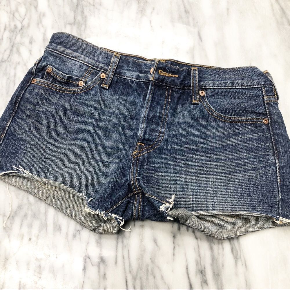 Levi’s 100% Cotton Button Fly Jean Shorts Size 25
